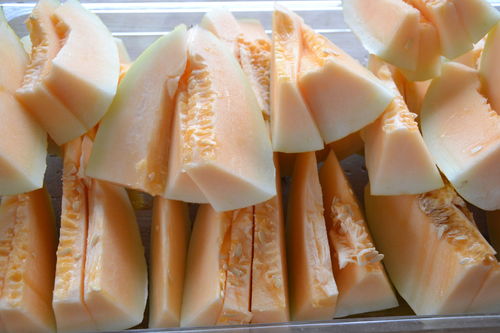 临沂农产品批发城第二届水果节开幕，中外水果盛宴与产业新篇